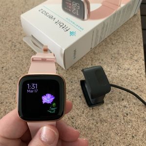 **On hold until 8/27** Fitbit versa 2
